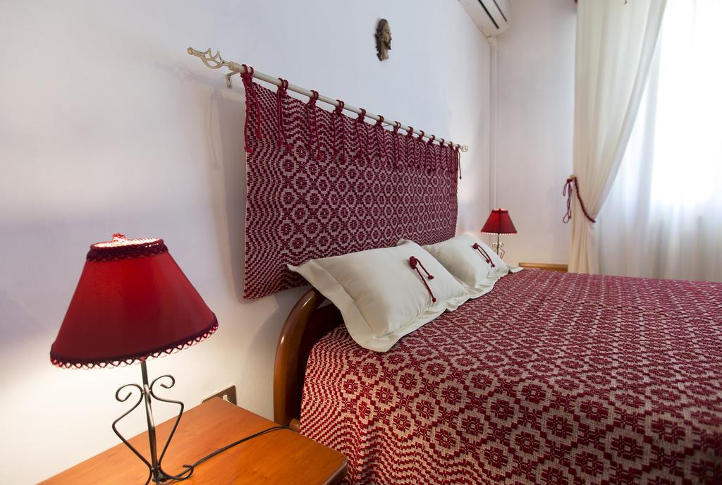 Sa Mariposa Bed and Breakfast Ittiri Eksteriør billede
